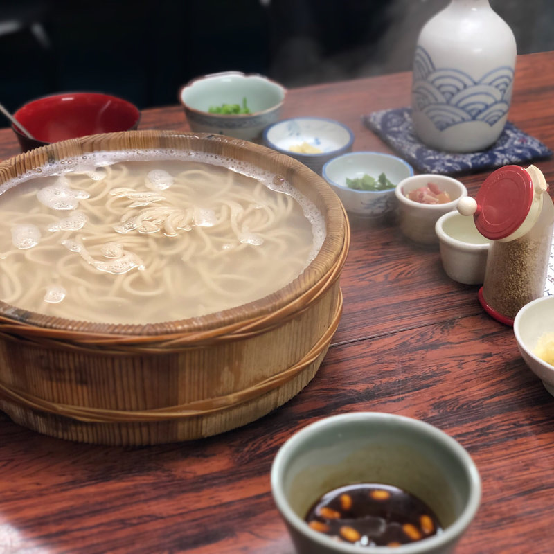 たらいうどん(伊予うどん 小田吉)