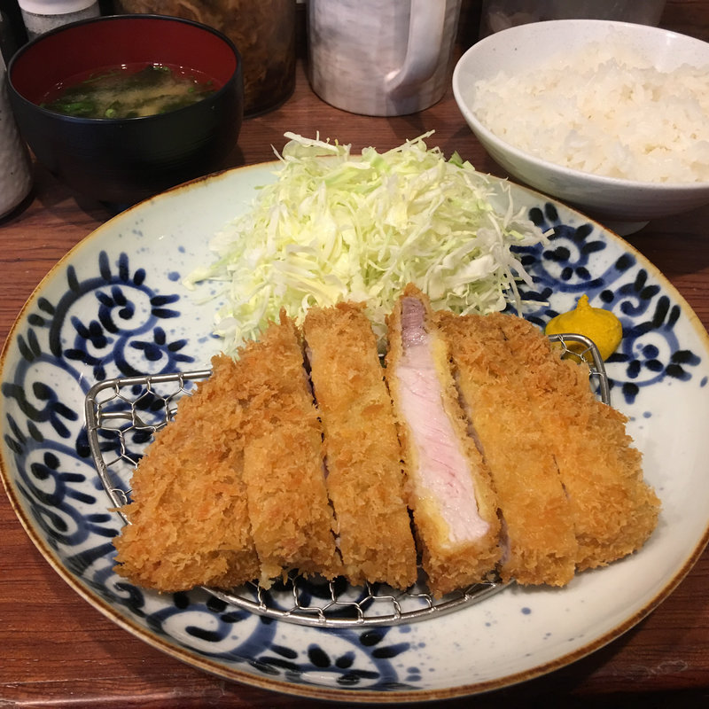 ロースカツ定食(大)(博多とんかつ あんず食堂 博多店)
