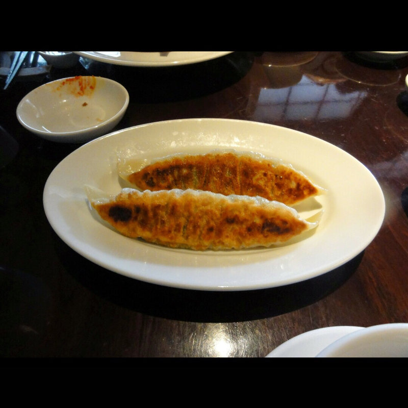 ジャンボ餃子(大傳月軒 （だいでんげっけん）)