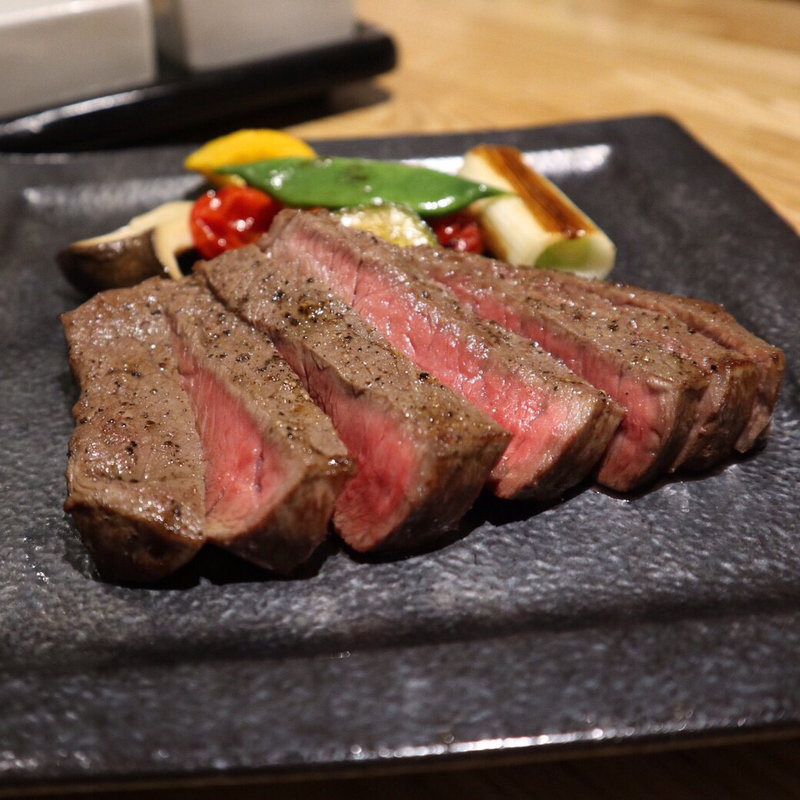 黒毛和牛のランプステーキ(市場小路 寺町本店 （イチバコウジ）)