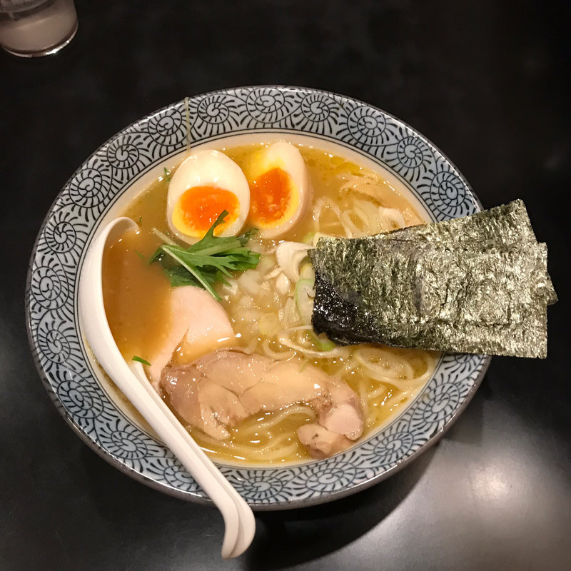 濃厚鶏骨醤油らーめん＋味玉(麺屋 武一 横浜関内店)
