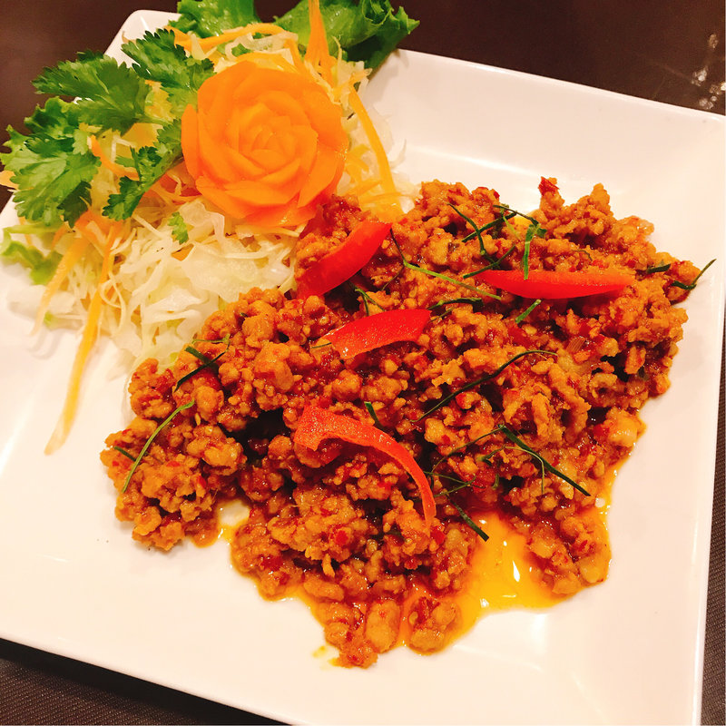 クアクリング(ポム タイ料理)