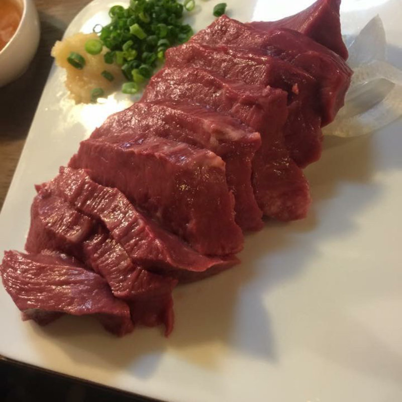 ハツ刺し(ホルモン屋 だん 新橋総本店 （ホルモンヤ ダン）)