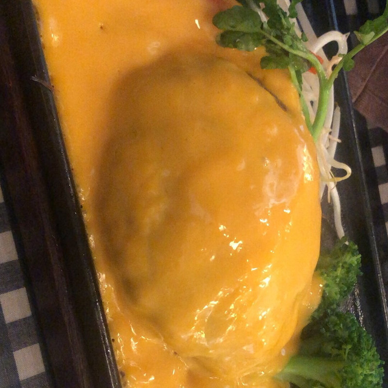 ハンバーグ 濃厚チーズフォンデュソース(数寄屋バーグ)