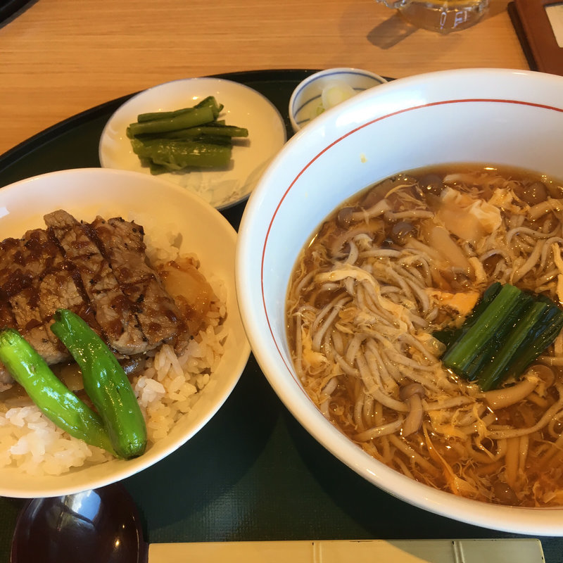 かきたま蕎麦とステーキ丼セット(軽井沢72ゴルフ東コースレストラン )