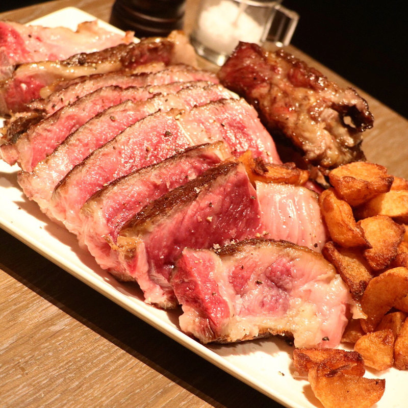 国産熟成牛骨付きリブロース(Le Severo （ル・セヴェロ）)