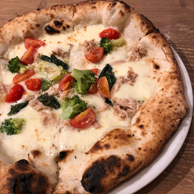 ブロッコリーとツナと生クリームのピッツァ(LOGIC 笹塚 （ロジック）)