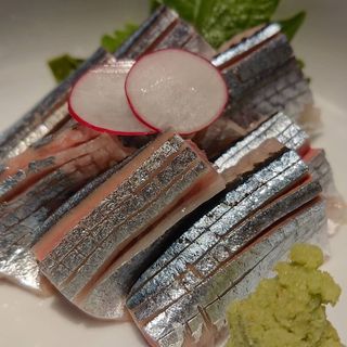秋刀魚の造り 肝醤油(讃州)