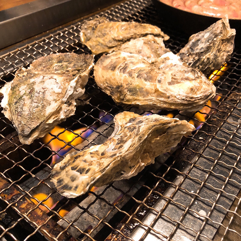 焼きカキ(かき小屋 新橋 )