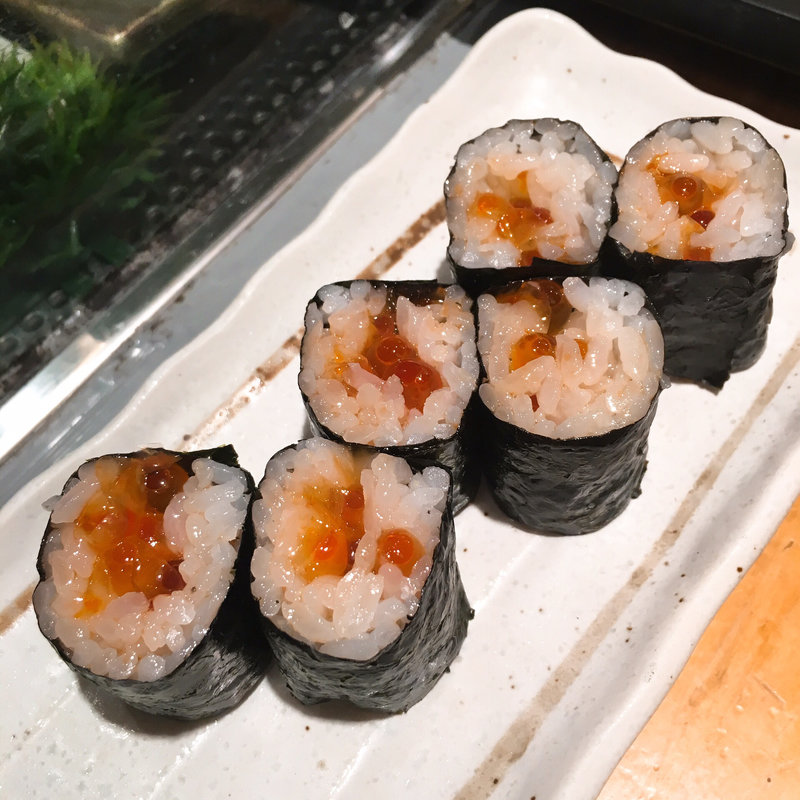 いくら巻(すしざんまい本陣)