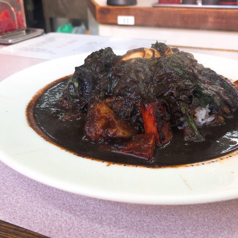 ブラックカレー(ニューラホール竹町店)