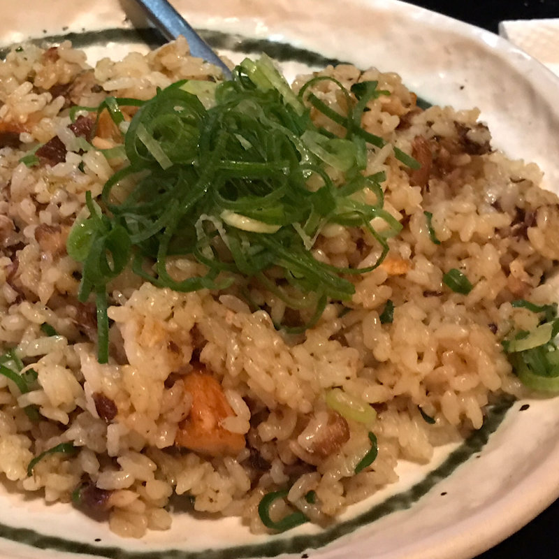 北海道産秋鮭とサバ水煮のドライカレー(白木屋 南海なんば北口駅前店)