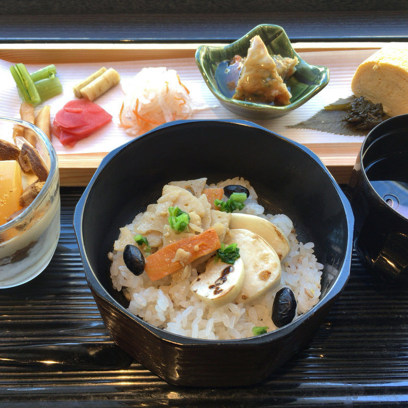 季節のおこわ御膳(横浜元町 香炉庵)