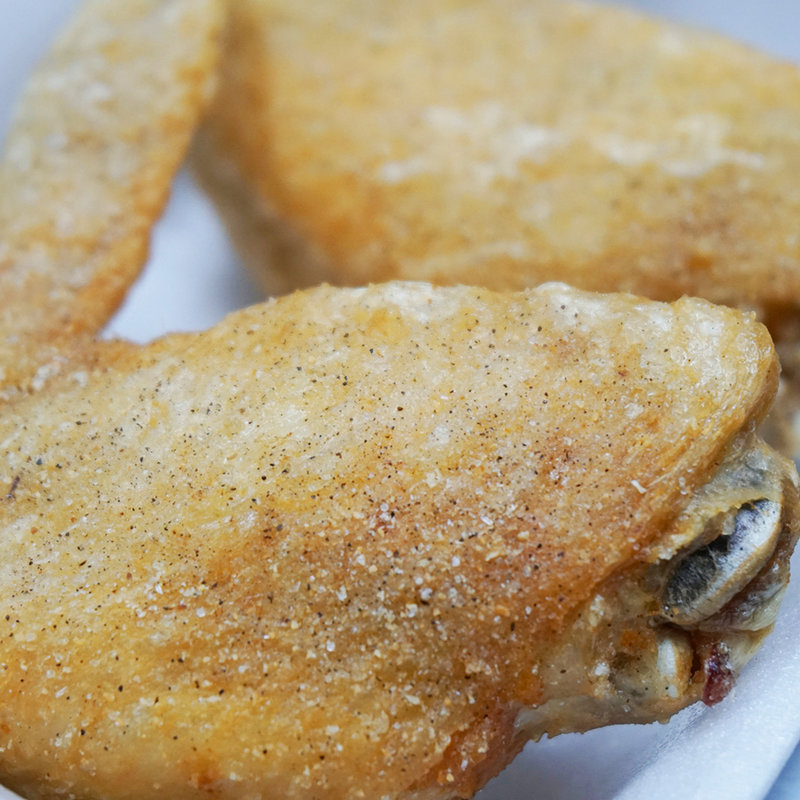 手羽先6本 塩味(宮崎手羽先番長 博多中洲店)