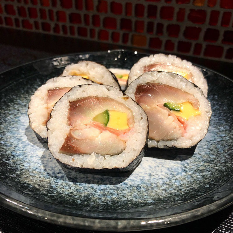 鯖巻き寿司(シオリヤ太陽族)