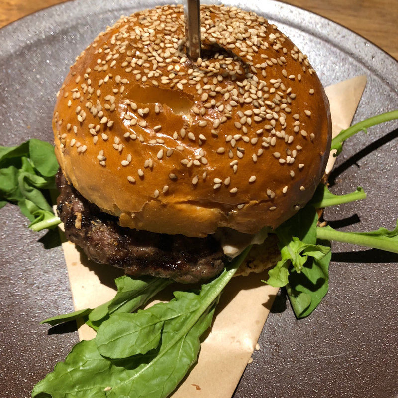 ホワイトクリームソースバーガー(ブレントウッドテラス)