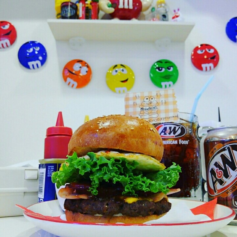 メープルベーコンチーズバーガー(13Diner)