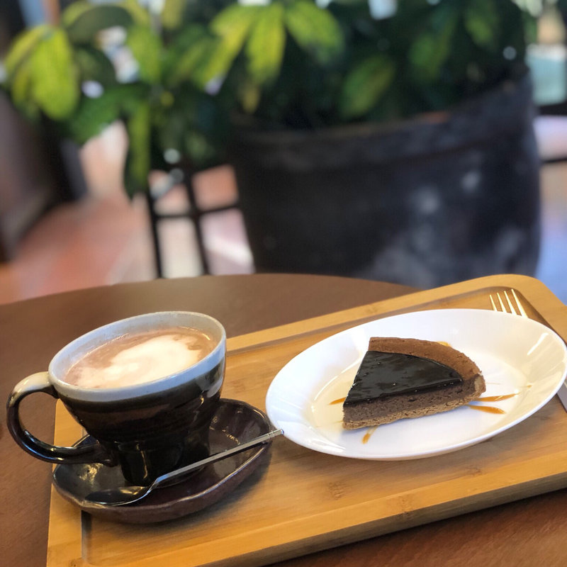 ケーキセット(Cafe ほんぐう （カフェホングウ）)