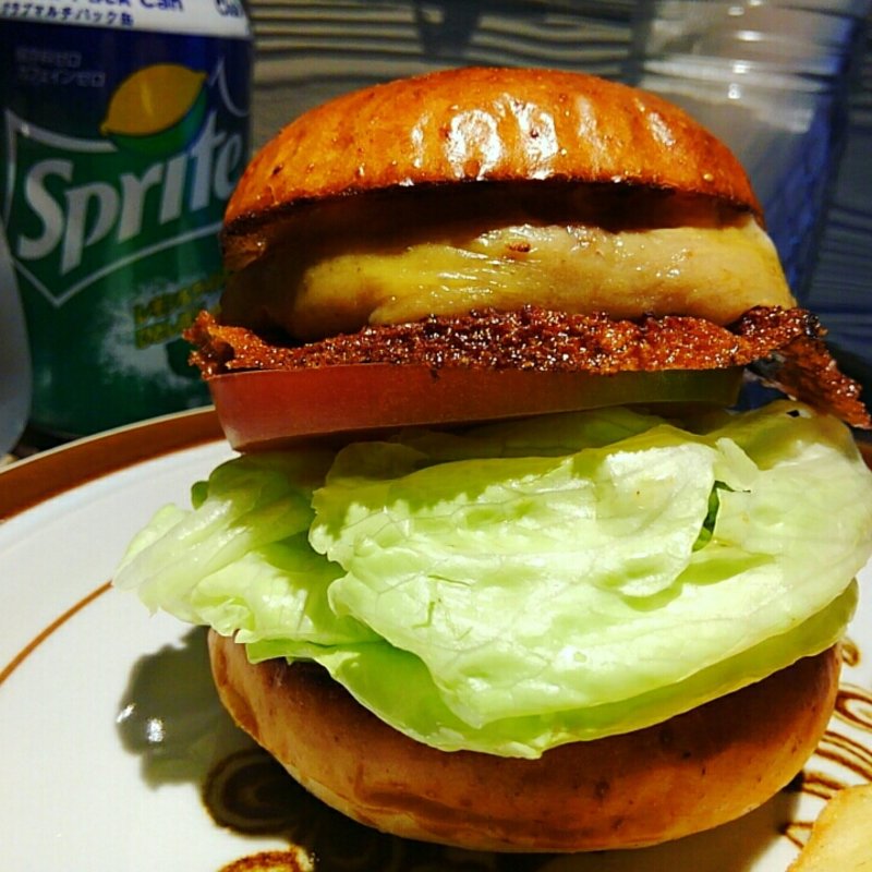 自家製ベイクドアップルチーズバーガー(だるま珈琲)