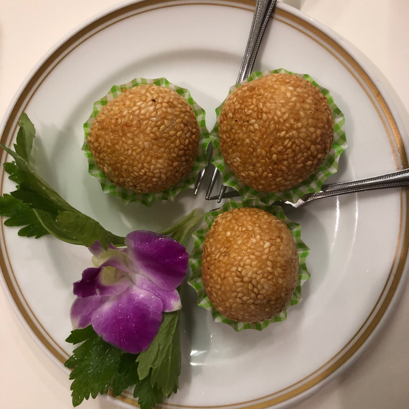 ゴマ団子（3個入り）                     芝麻球(中華料理 祥瑞楼)