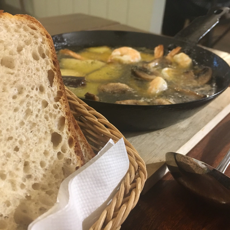 本日のアヒージョ（バケット付き）(家鴨軒)