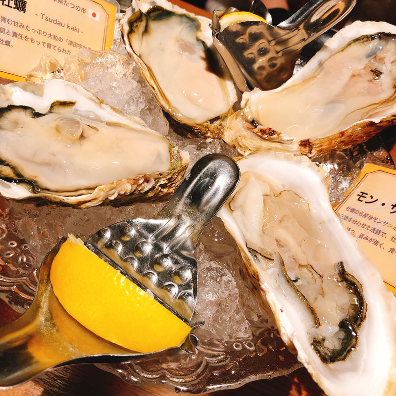 生牡蠣(牡蠣とワインの店 アサドール・デル・マール)