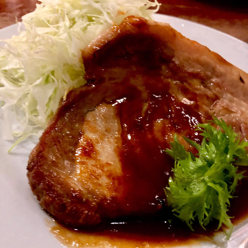 ポークソテーとロールキャベツ(洋食 アカシア 新宿本店)