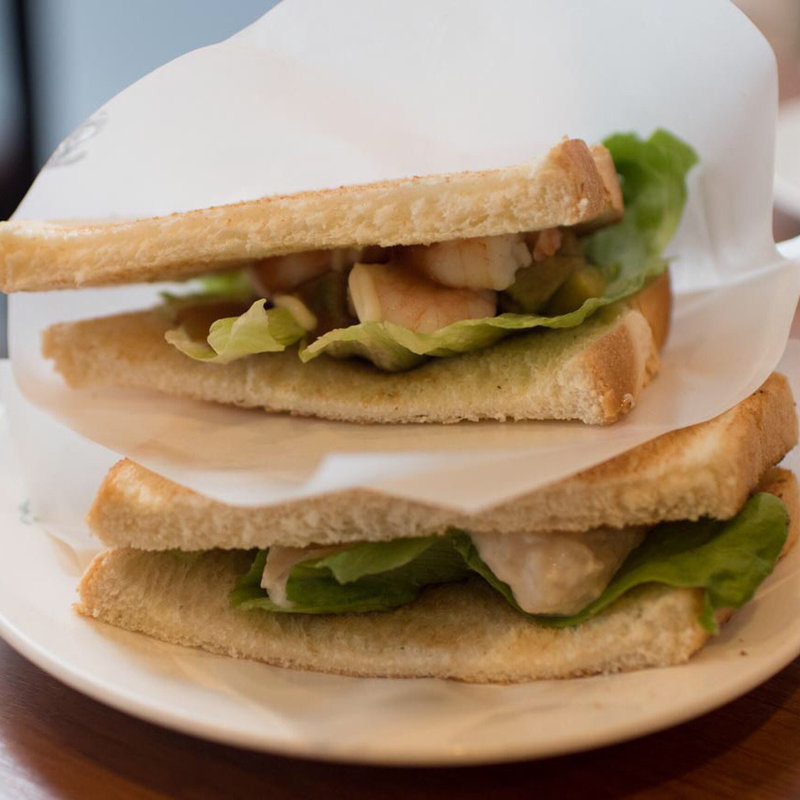 2つのサンド エビアボカドとツナ(カフェ・ド・クリエ飯田橋東口店)