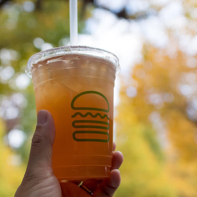 フィフティ/フィフティ(シェイクシャック外苑いちょう並木店)