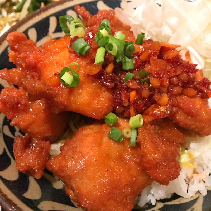 島ラー油の唐揚げ丼定食(ちゅら屋 相鉄ジョイナス店)