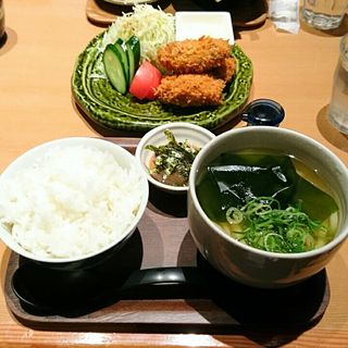 カキフライ定食(カキ3個)(うどん居酒屋 二○加屋長介 JRJP博多ビル店)