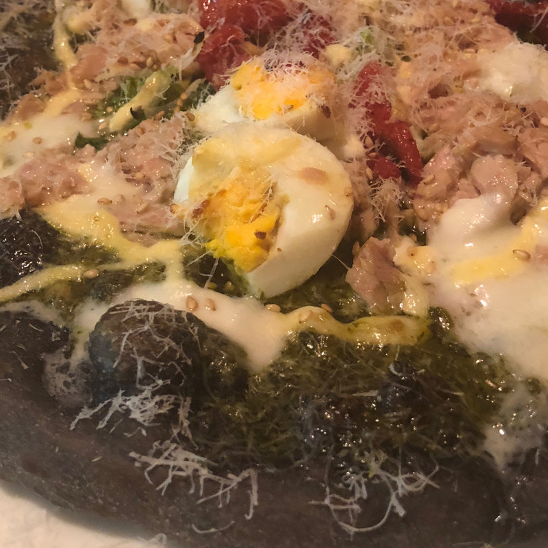 ツナとタマゴのピザ(カトリカ)