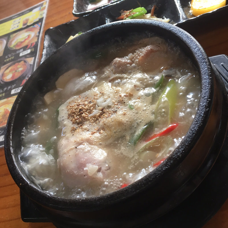 参鶏湯(ジョリヤ)