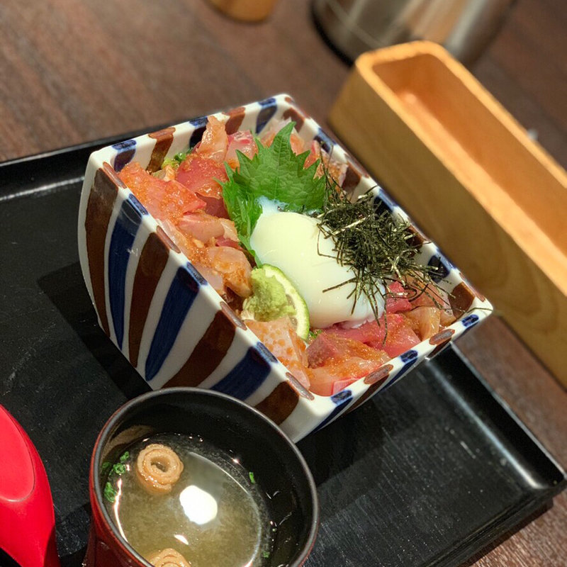 琉球丼(とよ吉 アミュプラザおおいた店 )