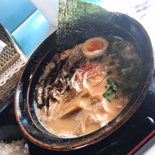 豚骨醤油チャーシュー麺(隠れ家)