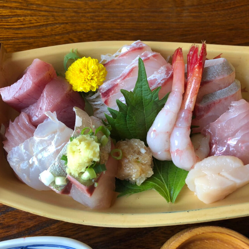 刺身定食(地魚料理 なぶら )