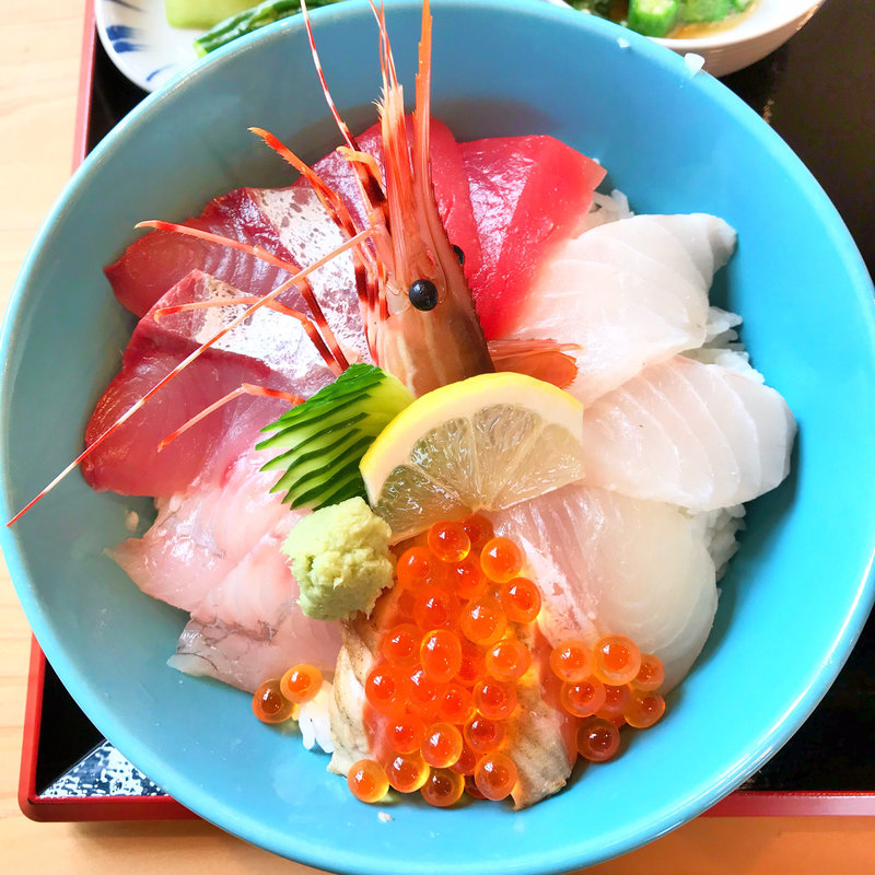 豪華海鮮丼(三陸おさかなファクトリー)