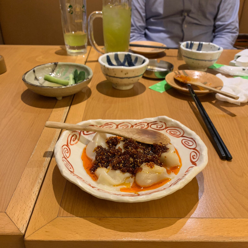 ラー油がけ水餃子(鳥良商店 新大久保店)