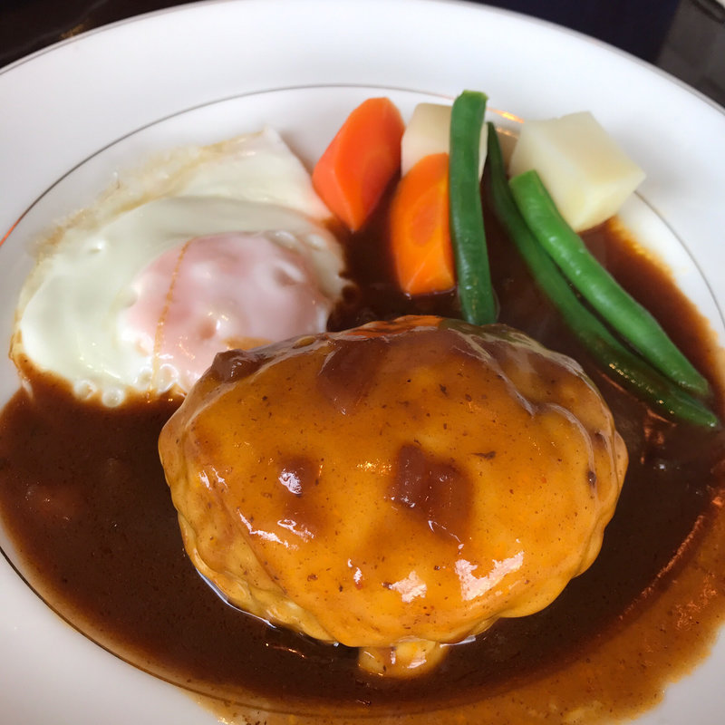 チーズハンバーグステーキ(鎌倉ハンバーグ 雪ノ茶屋)