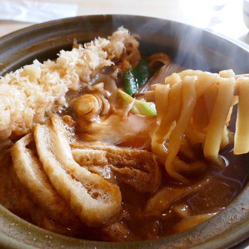 味噌煮込みうどん（デラックス）(つぼや)