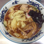 ワンタン麺(西新井ラーメン （にしあらいらーめん）)