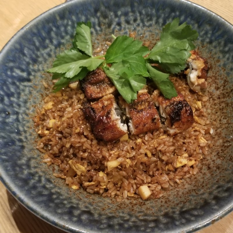 鰻の黒炒飯(JASMINE 和心漢菜)