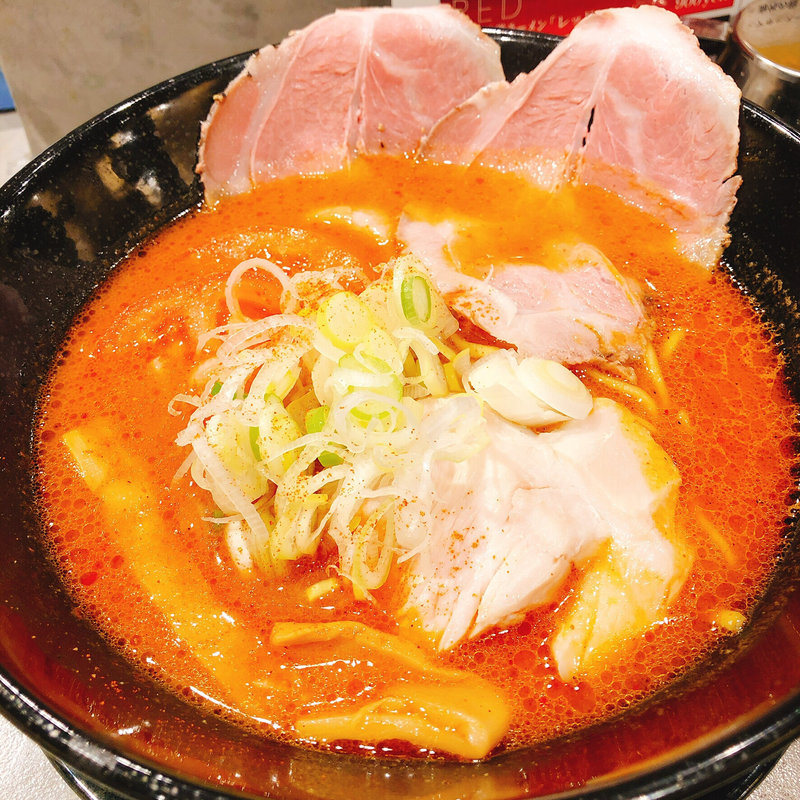 BURN (ピリ辛トマト味噌ラーメン)(世界が麺と味噌で満ちる時)