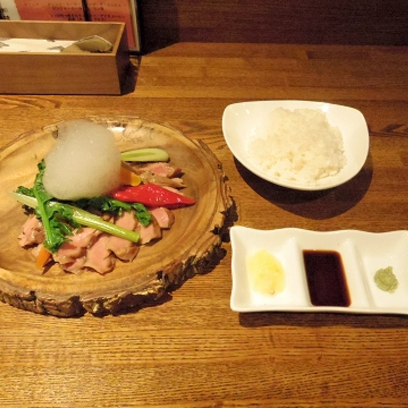 肉ランチ（牛タンのグリル）(創作ビストロ la planche（ラ・プランシュ）)