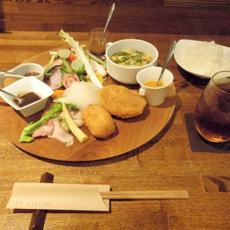 カニクリームコロッケとイベリコ豚のメンチカツプレート(創作ビストロ la planche（ラ・プランシュ）)