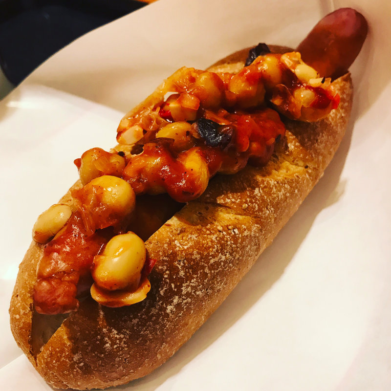 粗挽きオールポーク・ドッグ チリビーンズ(カフェ・ベローチェ 綾瀬店)