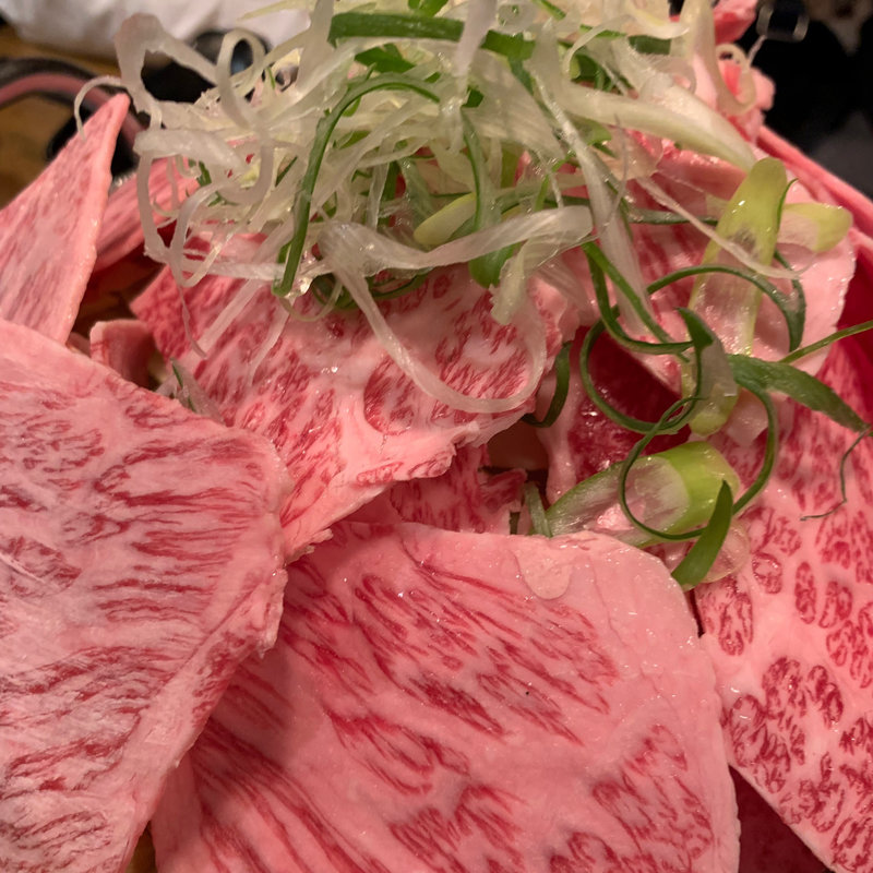 霜降り和牛のすき焼き(大衆和牛酒場コンロ屋)