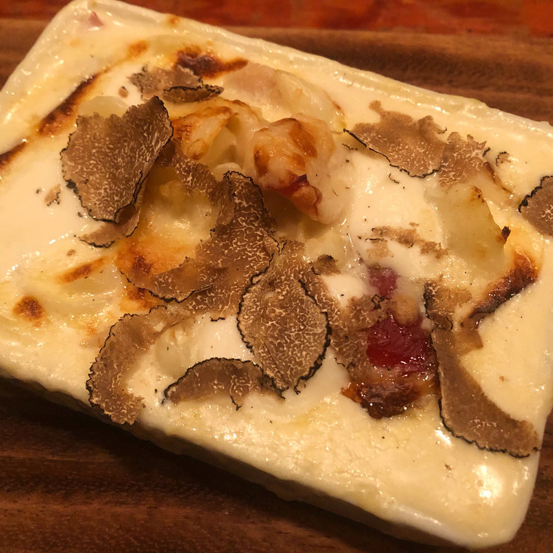 百合根 秋トリュフ ホッキ貝のグラタン(ata)