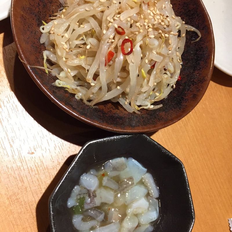 もやし、たこわさ(ふれあい酒場ほていちゃん 上野2号店)