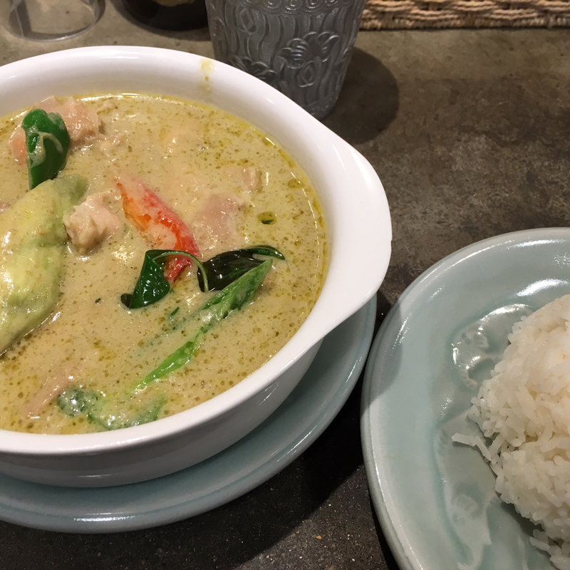 鶏肉のグリーンカレー(タイ料理研究所 渋谷店)